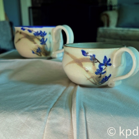 SET OF 2--Vintage Century Stoneware Tea Cups - Picture 3 of 10